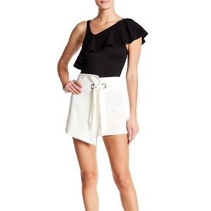 Jealous Tomato Off White Shorts - Large